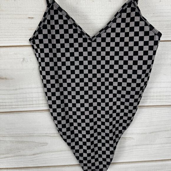 Forever 21 Black & Gray Checkered Sleeveless Thong Bodysuit Size Small - Picture 2 of 7